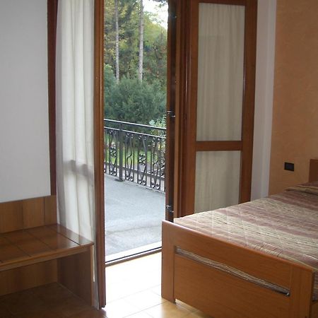 Albergo Il Castellino Boario Terme Екстериор снимка