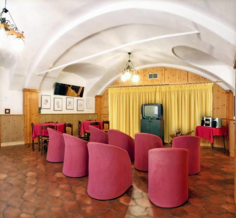 Albergo Il Castellino Boario Terme Екстериор снимка