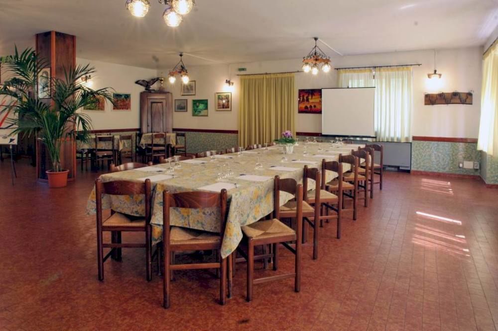 Albergo Il Castellino Boario Terme Екстериор снимка