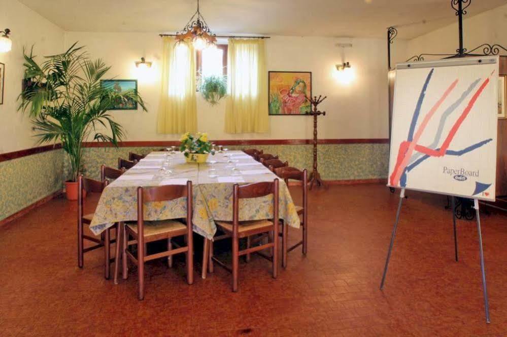 Albergo Il Castellino Boario Terme Екстериор снимка