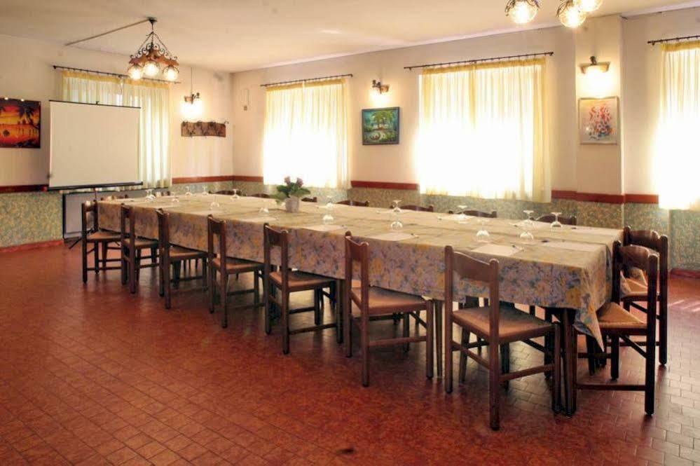 Albergo Il Castellino Boario Terme Екстериор снимка